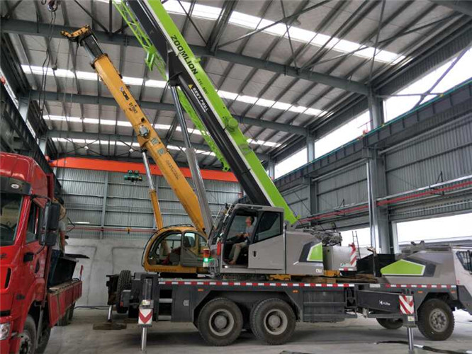 梅江区高空车出租需要注意哪些安全事项？