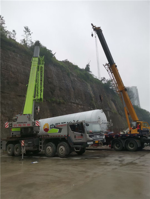 梅江区“不怕风雨冻”—— 吊车的 “恶劣环境适应” 技术