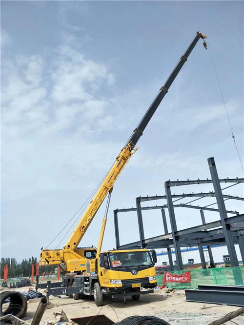 梅江区超高层建筑钢结构吊装案例